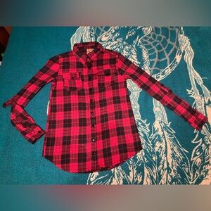 Passport Women’s Red & Black Flannel Shirt XS